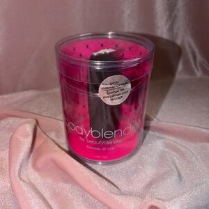 BNIB Bodyblender by beautyblender - Body Makeup Sponge